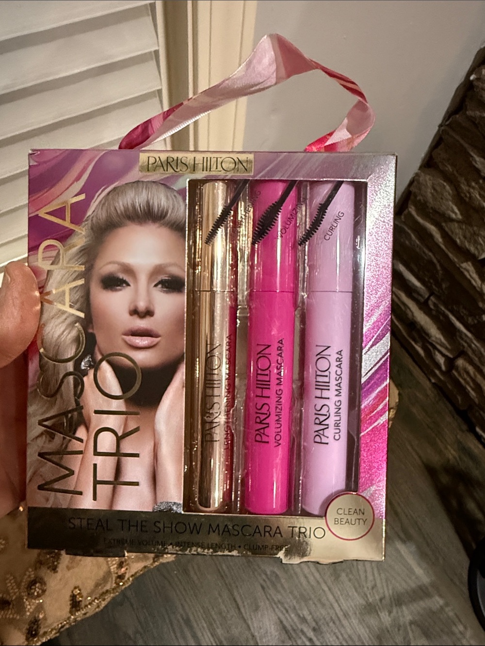 Paris Hilton Mascara Trio in Gold, Hot Pink & Pale Pink